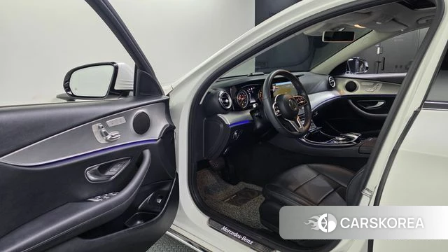 Mercedes-Benz E-Class W213 id 4568317 из Кореи 35