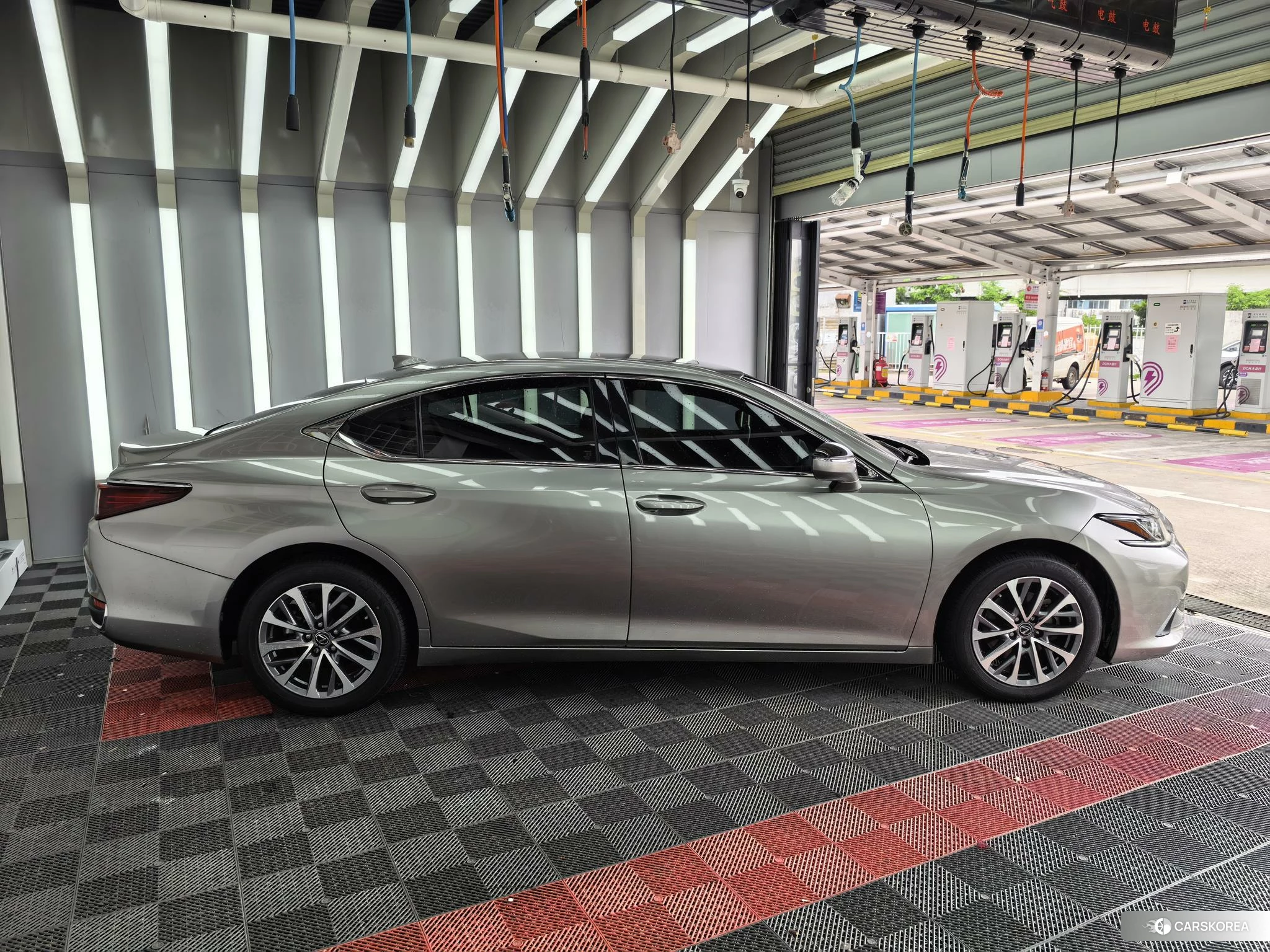 Lexus ES id 4441187 из Китая 11