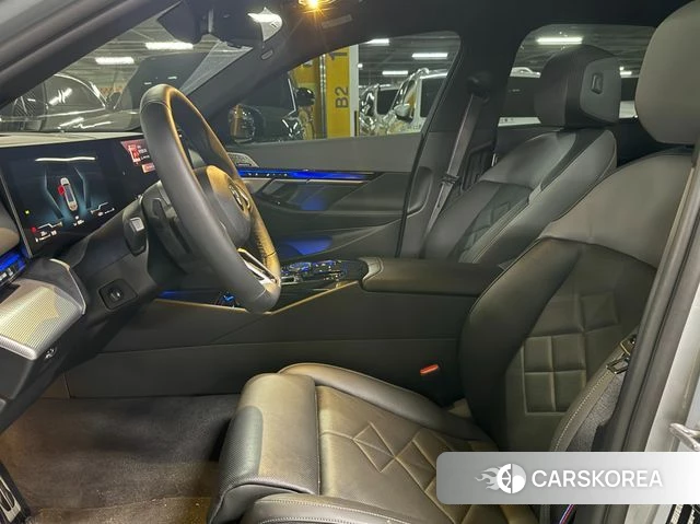 BMW 5 Series (G60) id 4523033 из Кореи 20