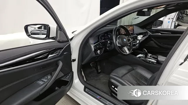 BMW 5 Series (G30) id 3712939 из Кореи 20