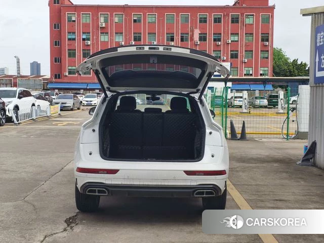 Audi Q5L id 4263927 из Китая 16