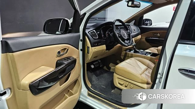 Kia All New Carnival id 4295102 из Кореи 20