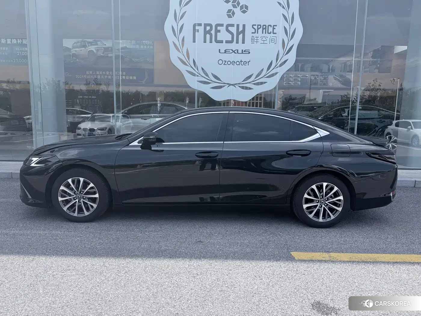 Lexus ES id 4578239 из Китая 16