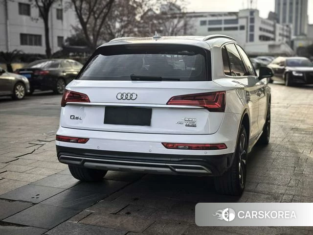 Audi Q5L id 4276609 из Китая 16