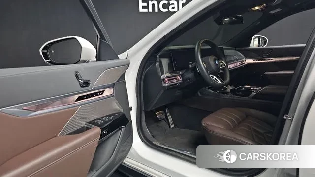 BMW 7 Series (G70) id 3739847 из Кореи 20