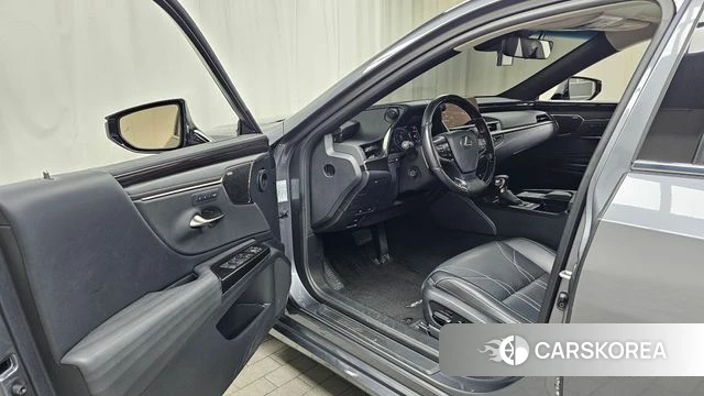 Lexus ES300h 7th generation id 4423714 из Кореи 33