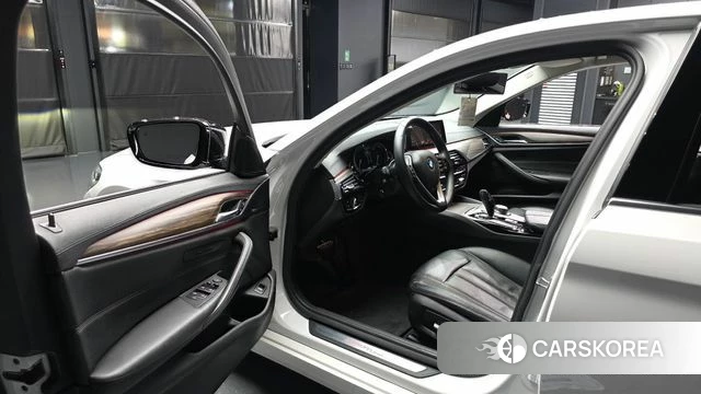 BMW 5 Series (G30) id 4610207 из Кореи 33