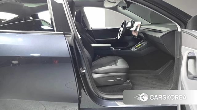Tesla Model Y id 4570949 из Кореи 20