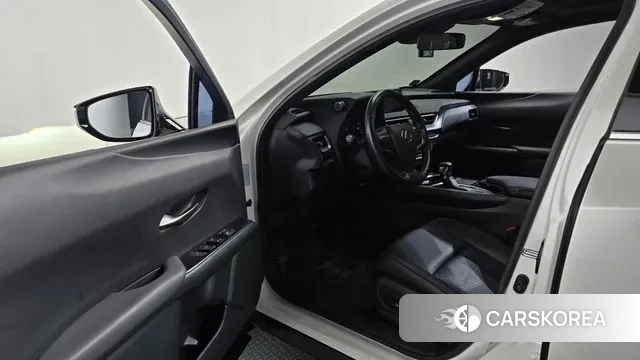 Lexus UX250h id 3601778 из Кореи 20