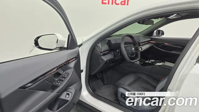 BMW 5 Series (G60) id 2734513 из Кореи 20