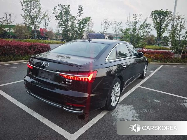 Audi A6L id 4256792 из Китая 10