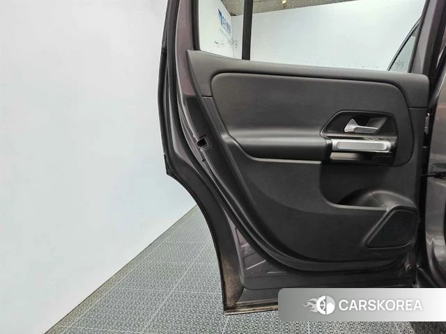 Mercedes-Benz GLB id 4209280 из Китая 18