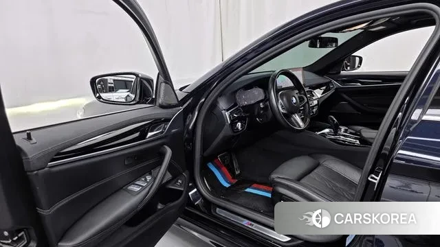 BMW 5 Series (G30) id 3044176 из Кореи 20