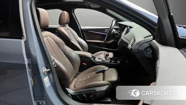 BMW 1 Series (F40) id 3852465 из Кореи 20