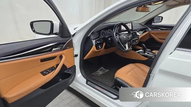 BMW 5 Series (G30) id 3362790 из Кореи 20