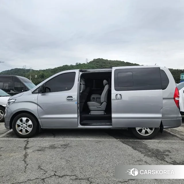 Hyundai The New Grand Starex id 3235948 из Кореи 18