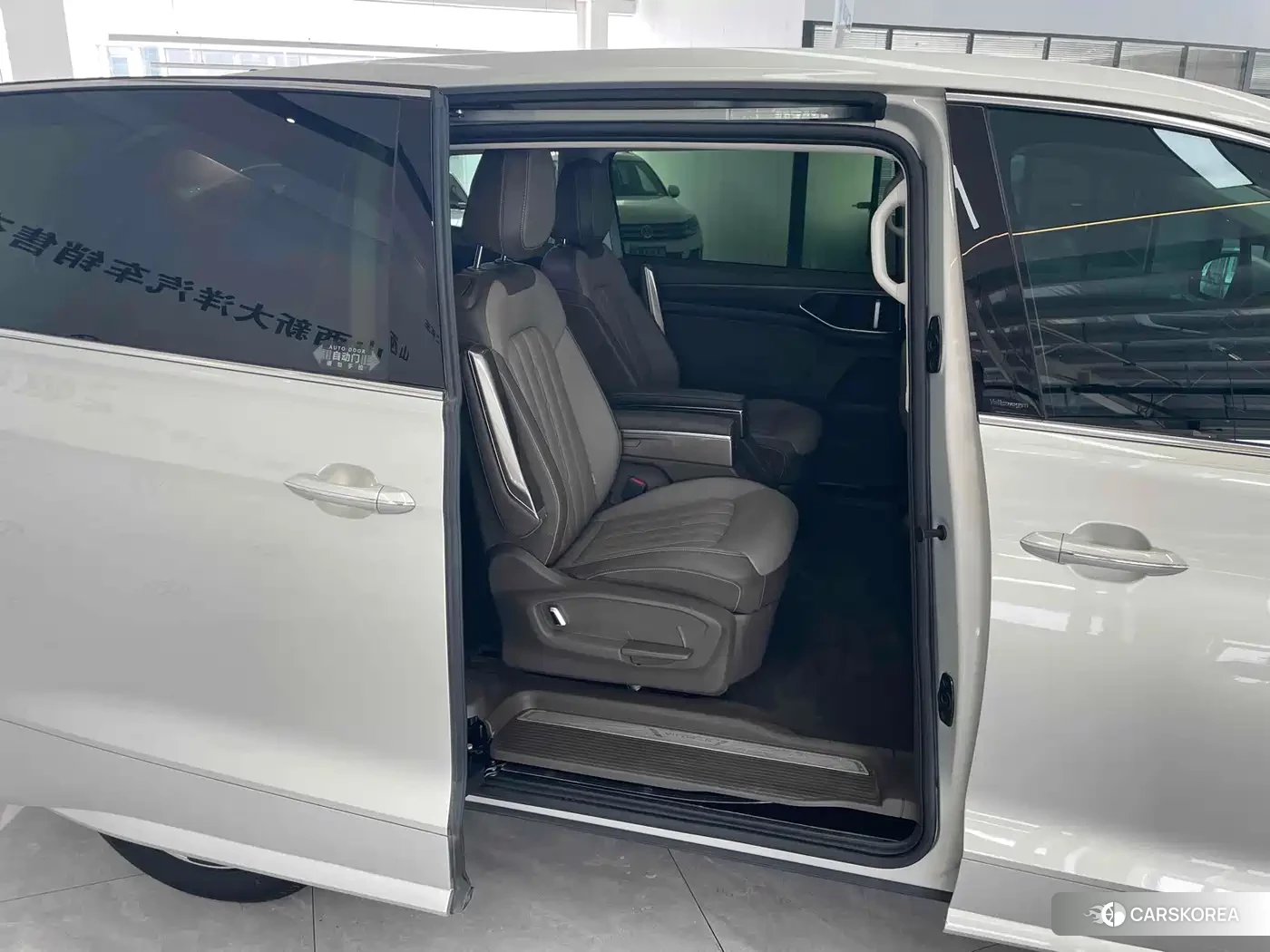 Volkswagen Viloran id 4545806 из Китая 11