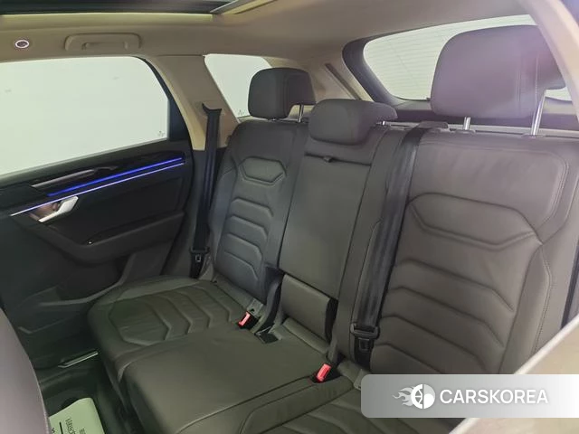 Volkswagen Touareg id 4260063 из Китая 17