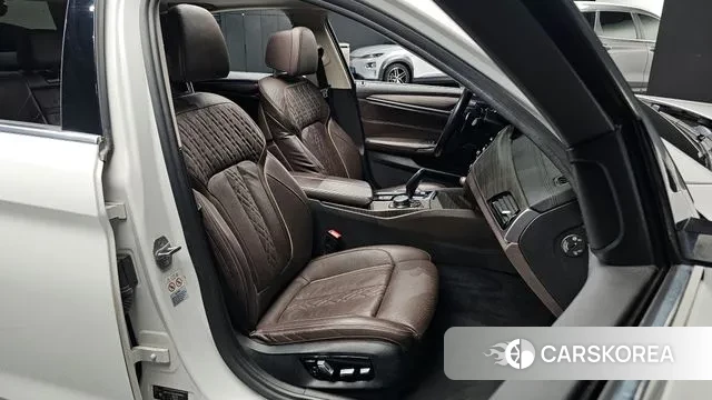 BMW 5 Series (G30) id 3396947 из Кореи 20