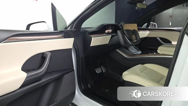 Tesla Model X id 4854338 из Кореи 34