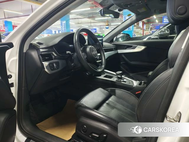 Audi A4L id 4387460 из Китая 14