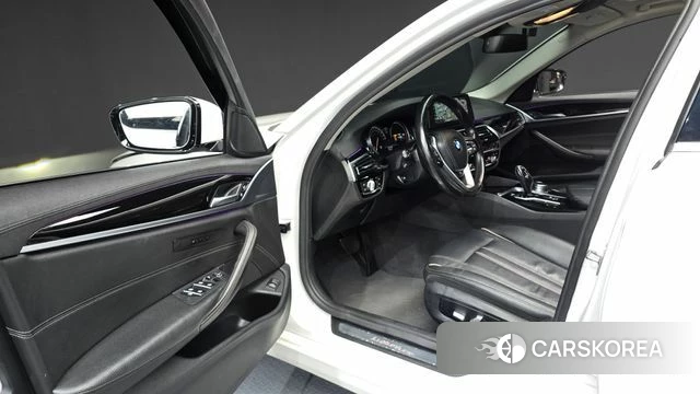 BMW 5 Series (G30) id 4737466 из Кореи 20
