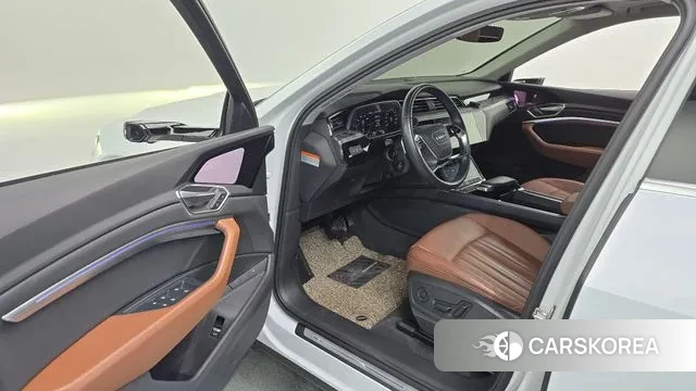 Audi e-Tron id 3218921 из Кореи 20