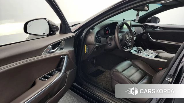 Kia Stinger id 3905429 из Кореи 20