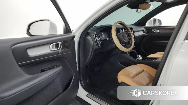 Volvo XC40 id 4244792 из Кореи 38