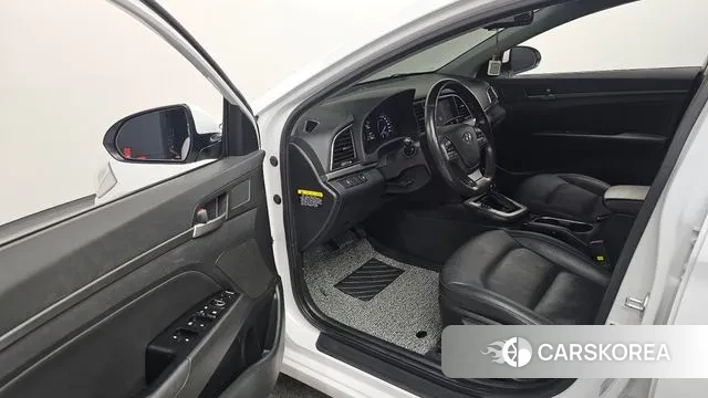 Hyundai Avante AD id 3672919 из Кореи 20