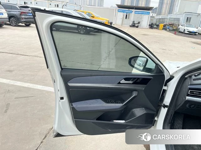 Volkswagen Lavida id 4260196 из Китая 13