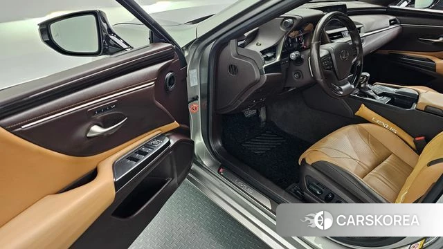 Lexus ES300h 7th generation id 4362979 из Кореи 30