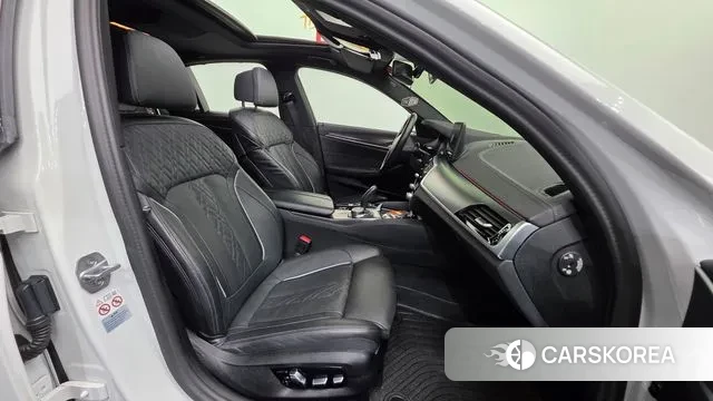 BMW 5 Series (G30) id 3447453 из Кореи 20