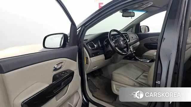 Kia The New Carnival id 4563140 из Кореи 30