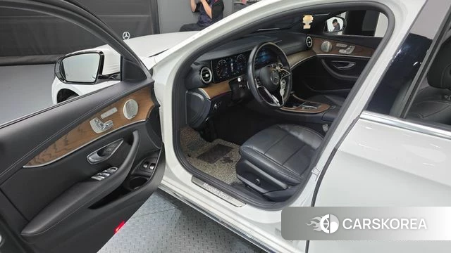 Mercedes-Benz E-Class W213 id 4303907 из Кореи 32