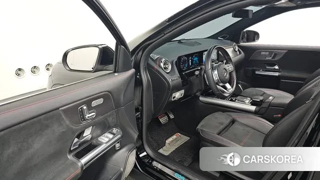 Mercedes-Benz EQA H243 id 3390108 из Кореи 20