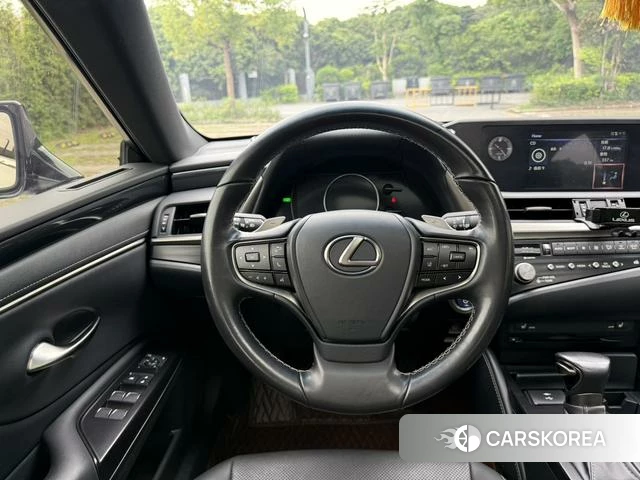 Lexus ES id 4300473 из Китая 12