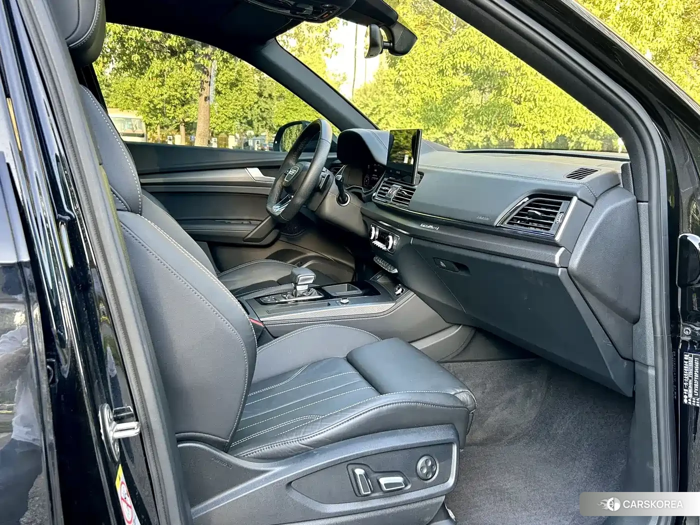 Audi Q5L id 4547625 из Китая 19