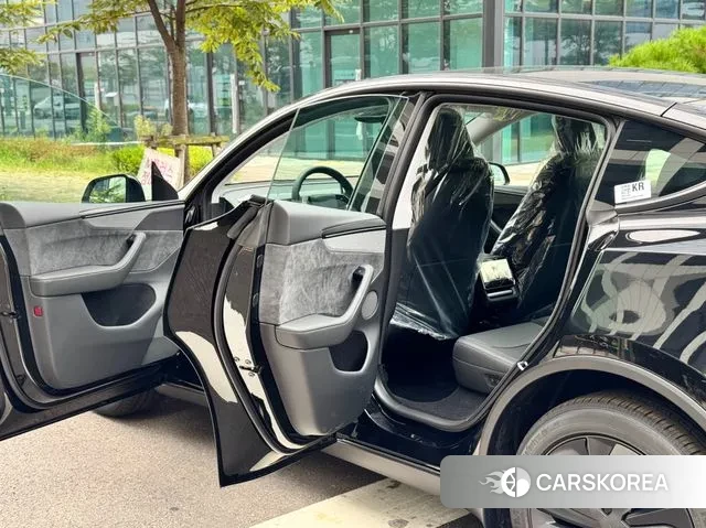 Tesla Model Y id 3341136 из Кореи 12