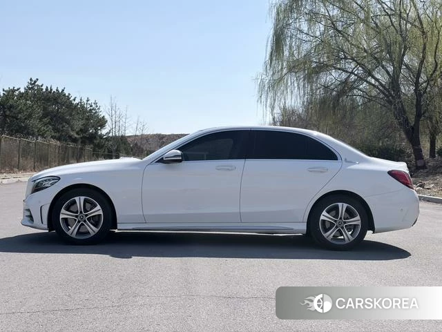 Mercedes-Benz Class C id 3901983 из Китая 32