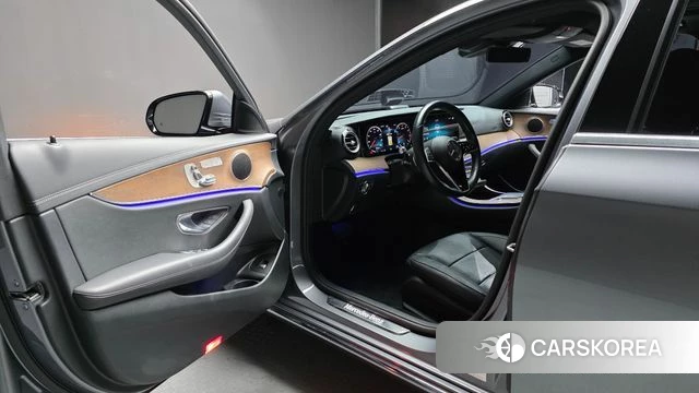 Mercedes-Benz E-Class W213 id 4670782 из Кореи 32