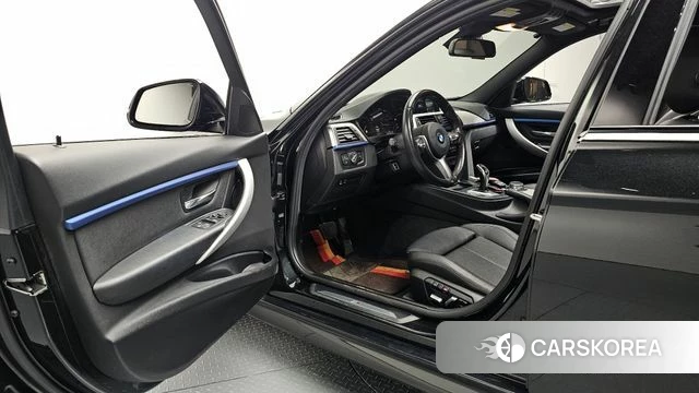 BMW 3 Series (F30) id 4232943 из Кореи 20