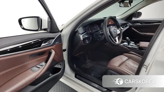 BMW 5 Series (G30) id 3592305 из Кореи 20