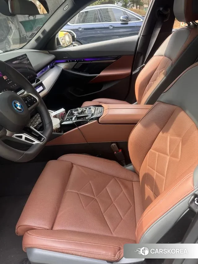 BMW 5 Series (G60) id 3757846 из Кореи 10