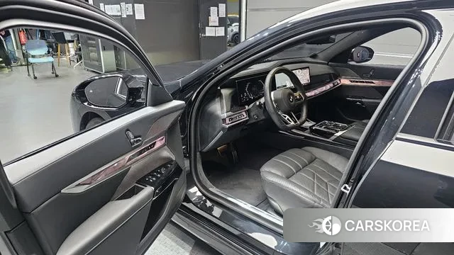 BMW 7 Series (G70) id 3757794 из Кореи 20