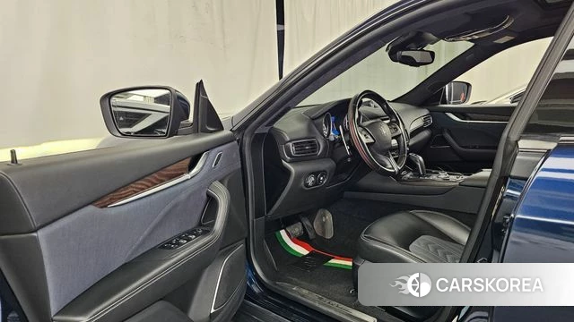 Maserati Levante id 4490116 из Кореи 31