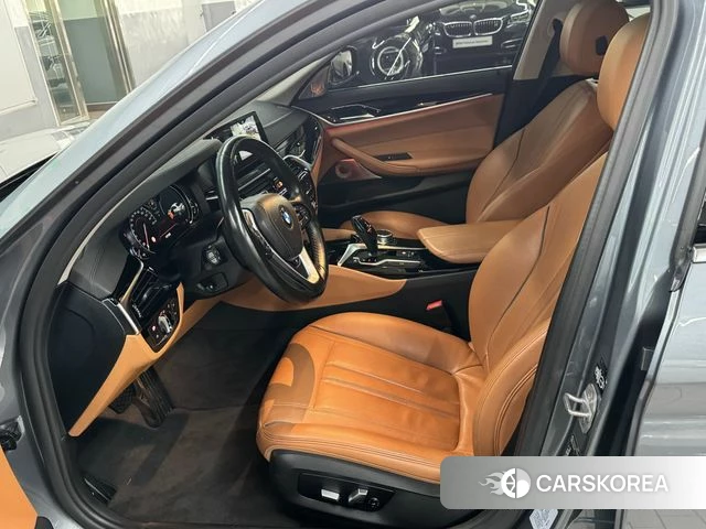 BMW 5 Series (G30) id 3873667 из Кореи 19