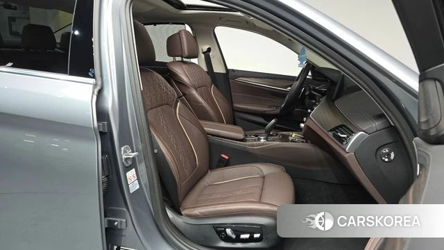 BMW 5 Series (G30) id 3897395 из Кореи 20