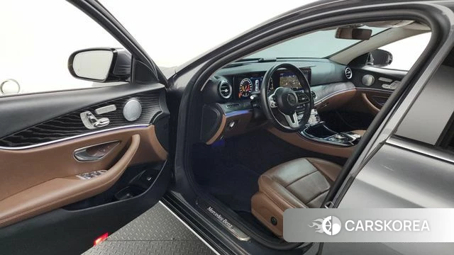 Mercedes-Benz E-Class W213 id 4318089 из Кореи 34