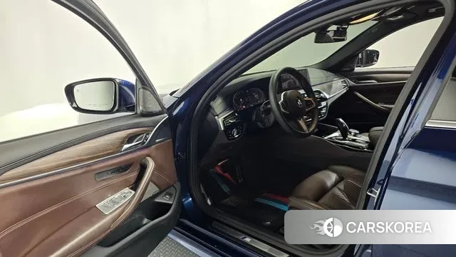 BMW 5 Series (G30) id 3302315 из Кореи 20